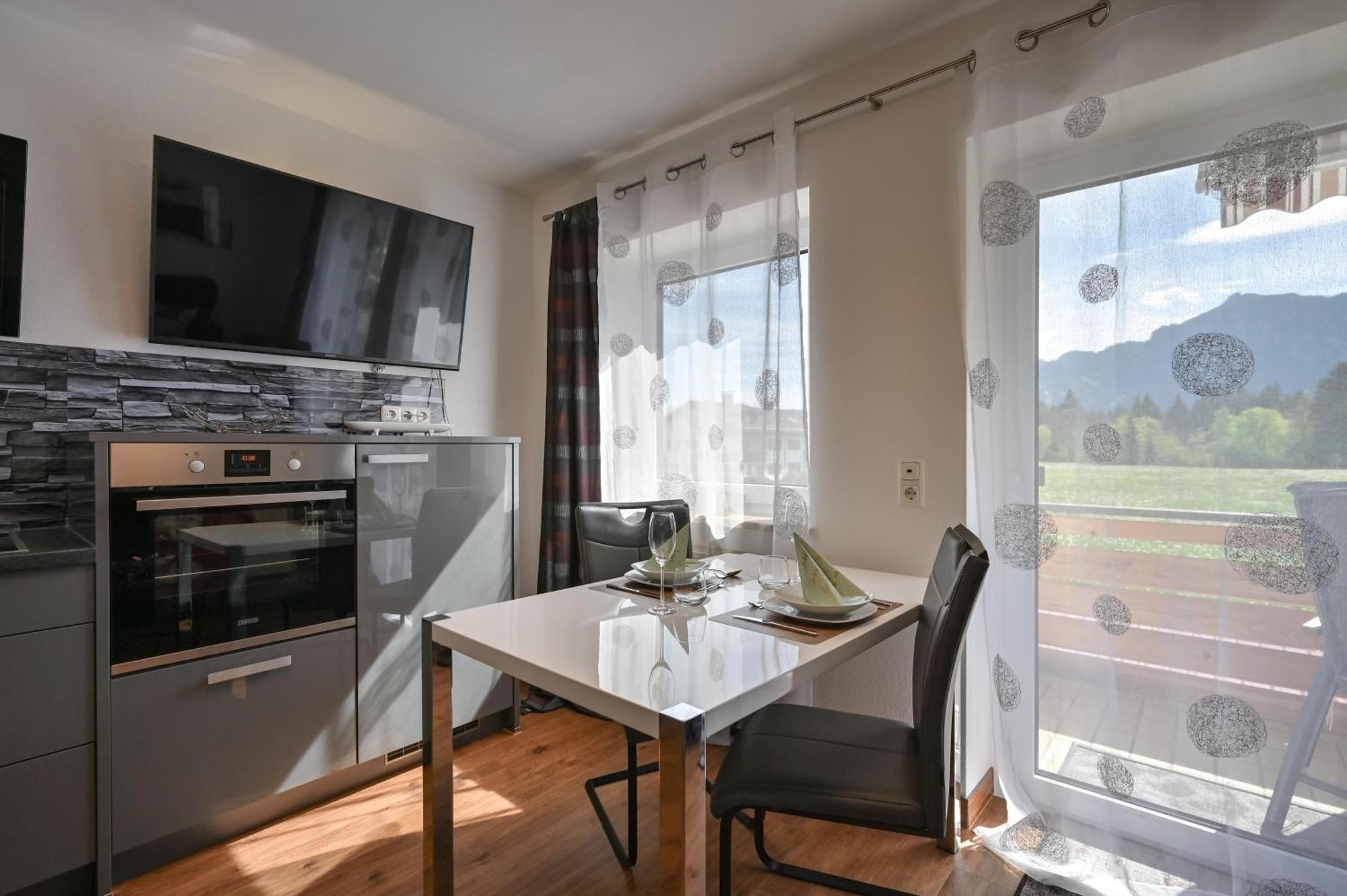 Ferienwohnung Herzstueck Im Haus Schlossblick Füssen Exteriör bild