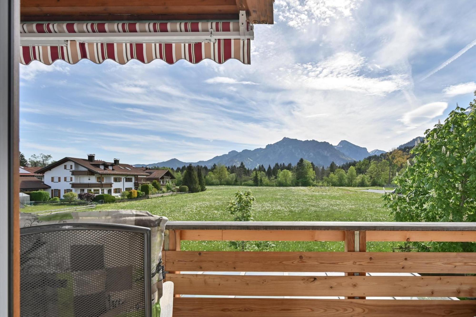 Ferienwohnung Herzstueck Im Haus Schlossblick Füssen Exteriör bild